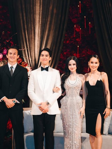 5 Gaya Artis di Pernikahan El Rumi dan Syifa Hadju, Elegan dan Memesona