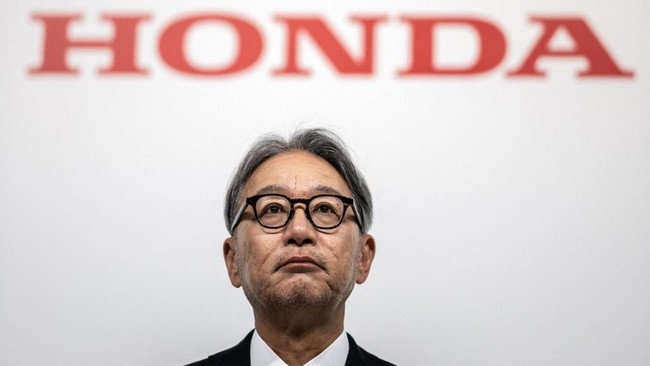 CEO Honda Toshihiro Mibe mengatakan 'tak punya peluang melawan ini' saat mengunjuni pabrik pemasok otomotif di China.