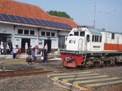 KA Joglosemarkerto Kini Berhenti di Batang, Bupati Faiz: Ekonomi-Wisata Tumbuh