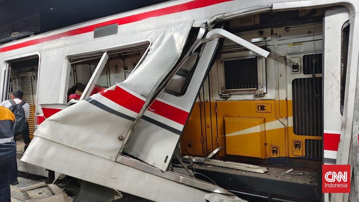 Cerita Penumpang Detik-detik KRL-KA Argo Anggrek Tabrakan di Bekasi