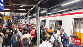 Guru Nurlaela Korban Kecelakaan Kereta Bekasi Diberi Pangkat Anumerta