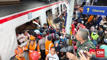 Situasi Terkini Stasiun Bekasi: Penumpang Masih Terjepit di Gerbong