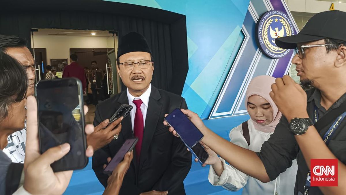 Mensos Datangi KPK Terkait Polemik Sepatu Sekolah Rakyat Besok