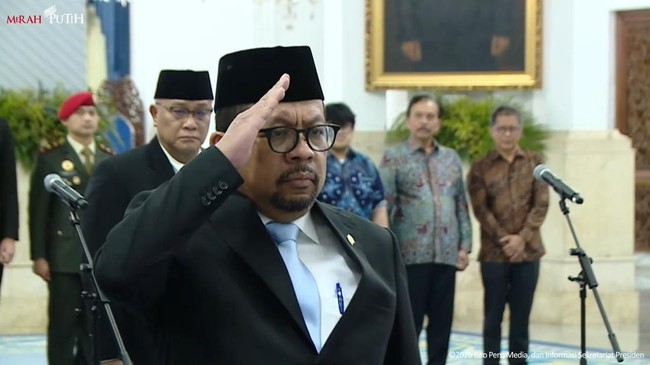 Muhammad Qodari resmi dilantik menjadi Kepala Badan Komunikasi (Bakom) RI menggantikan Angga Raka Prabowo.