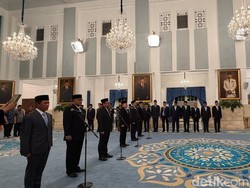 Reshuffle Kabinet: Jumhur Hidayat Resmi Jadi Menteri LH