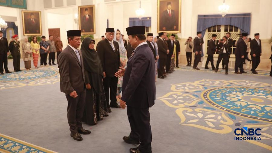 Pelantikan Pejabat Negara/Pemerintah oleh Presiden RI, Istana Negara, Jakarta, Senin (27/4/2026). (CNBC Indonesia/Muhammad Sabki)
