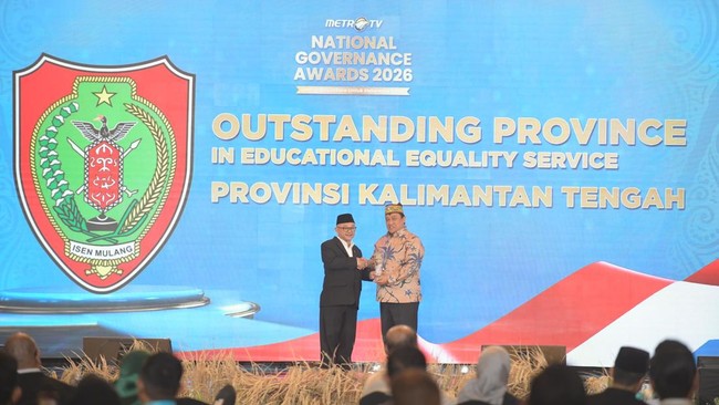Pemprov Kalteng meraih penghargaan kategori pendidikan dalam ajang National Governance Awards 2026 yang digelar di Jakarta, Jumat (24/4).
