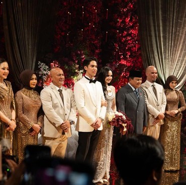 El Rumi Langgar Protokol Istana, Prabowo Dibuat Kebingungan Saat Foto Bareng Ahmad Dhani-Maia