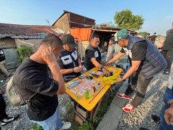 Polisi Hancurkan Sarang Narkoba di Rel KA Deli Serdang, 4 Pelaku Ditangkap