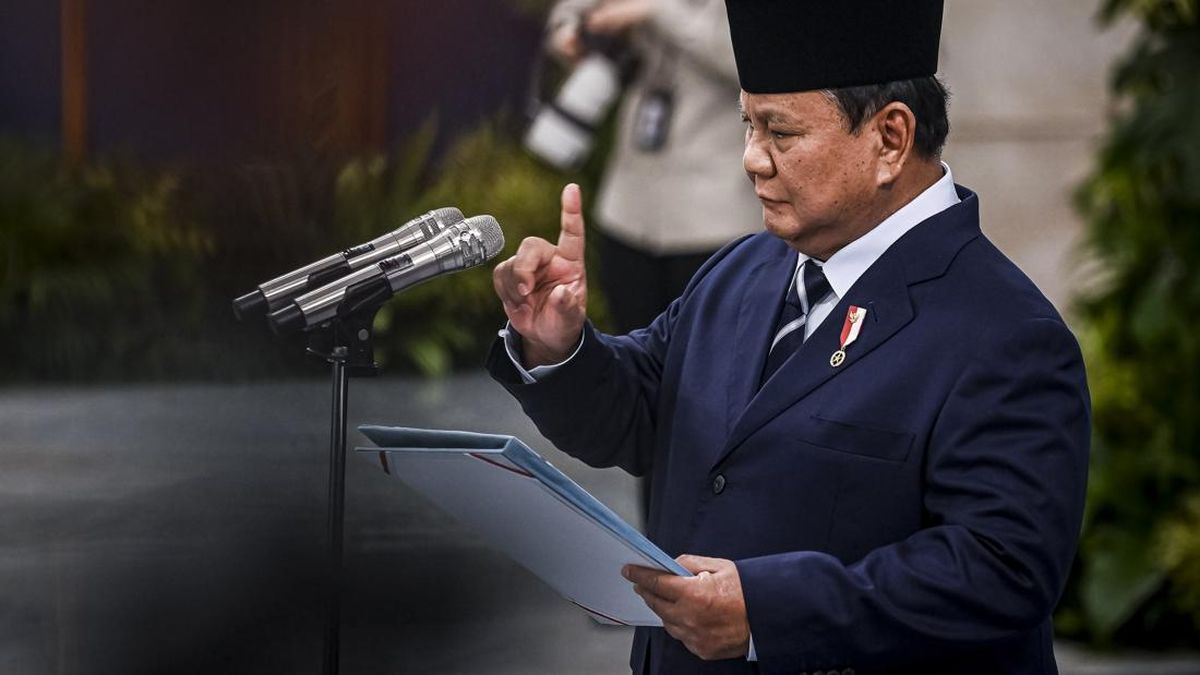 Canda Prabowo Ke Menteri Trenggono: Enggak Boleh Pingsan Lagi