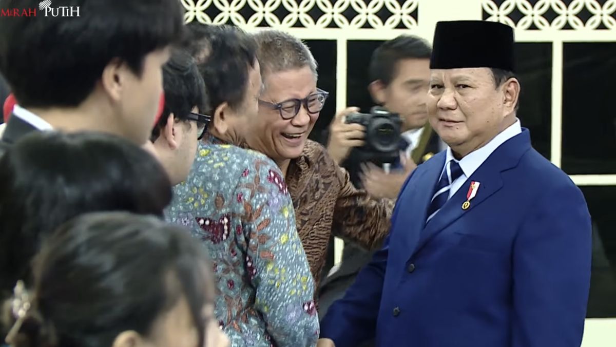 Rocky Gerung Ungkap Obrolan dengan Prabowo hingga Teddy di Istana