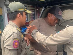 Pengamen Ngamuk Acungkan Jari Tengah-Pukul Kaca Mobil di Malang Diringkus