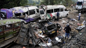 FOTO: 19 Orang Tewas dalam Serangan Bom di Kolombia
