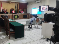 Sempat Ditunda, Eks Bupati Sleman Jalani Sidang Vonis Korupsi Hibah Hari Ini