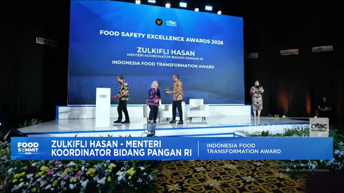 Video: Zulkifli Hasan Raih Indonesia Food Transformation Award