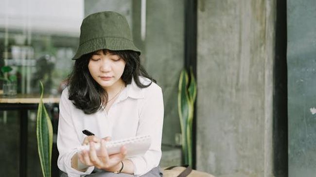 Ciri Kepribadian Orang yang Selalu Membutuhkan Waktu Lama untuk Membalas Chat