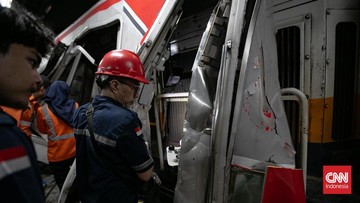Kecelakaan Kereta Bekasi: Sebagian Kepala Argo Bromo Masuk Gerbong KRL