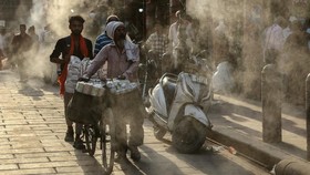 Sebanyak 16 orang meninggal akibat cuaca panas ekstrem di India.
