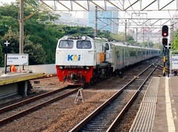 Daftar 19 Perjalanan KA yang Hari Ini Dibatalkan Imbas Tabrakan Kereta di Stasiun Bekasi Timur