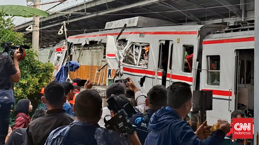 KNKT: KA Argo Bromo Sempat Ngerem 1,3 Km Sebelum Tabrak KRL di Bekasi