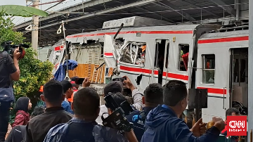 Penampakan Argo Bromo Tembus Gerbong KRL saat Kecelakaan Kereta Bekasi