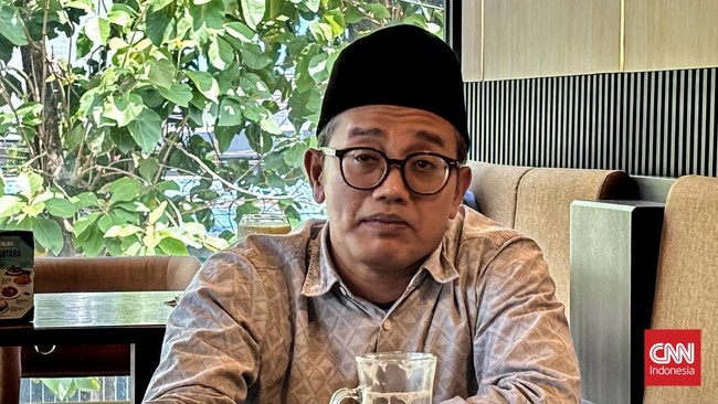 Tokoh MLB NU, Gus Salam, siap maju jadi calon Ketua Umum PBNU pada muktamar ke-35. Pengasuh Ponpes Denanyar Jombang itu klaim sudah temui kiai-kiai senior.
