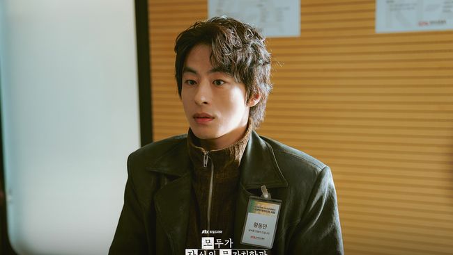 Beda Peran Aktor Koo Kyo Hwan yang Comeback di 2 Proyek Akting Terbaru