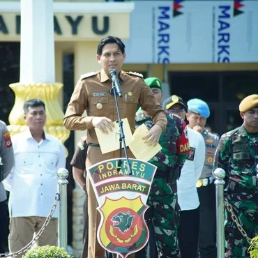 Kantor Bupati Lucky Hakim Dilempari Puluhan Ular gegara Tak Temui Pendemo