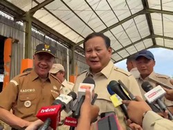 Prabowo Tantang Gubernur Jateng-Bupati Banyumas Wujudkan Zero Waste di 2028