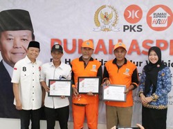 HNW Beri Award untuk Guru Ngaji hingga Jumantik Teladan
