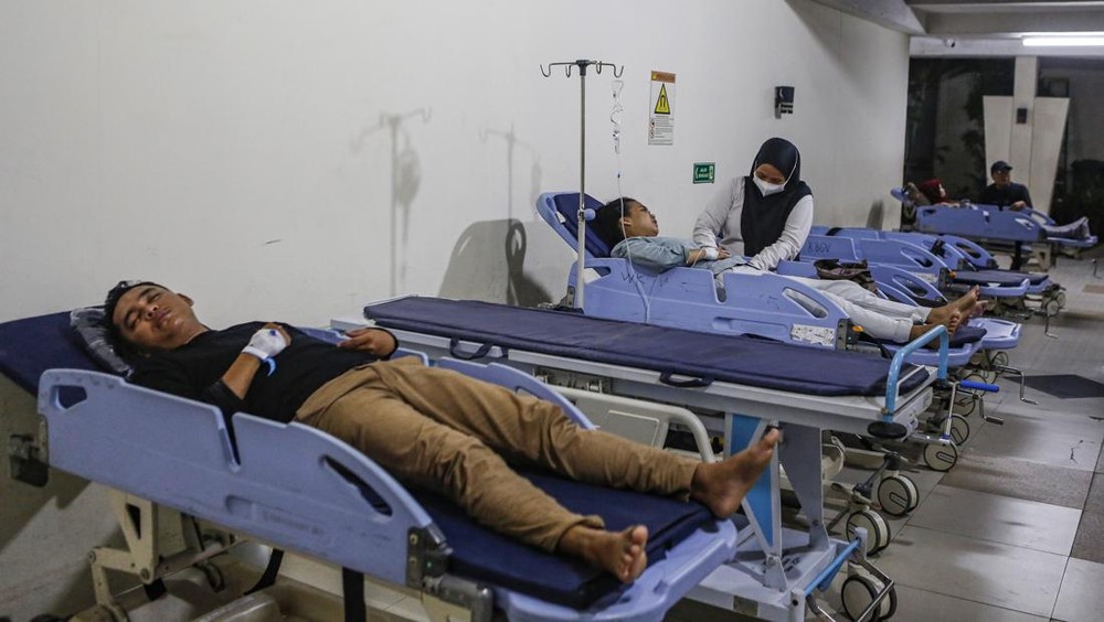 Belasan Korban Tabrakan Kereta Bekasi Masih Dirawat Intensif