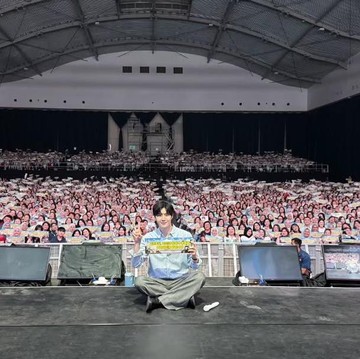 Momen Seru Kim Seon Ho dalam Fan Meeting 'Love Factory' di Indonesia
