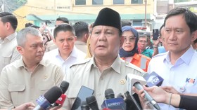 Prabowo Bakal Benahi 1.800 Perlintasan Kereta Warisan Belanda