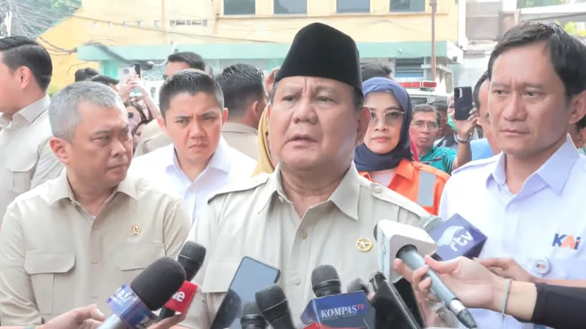 Prabowo Bakal Benahi 1.800 Perlintasan Kereta Warisan Belanda