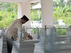 Prabowo Ziarah ke Makam Kakek-Nenek: Tempat Ini Tersimpan Sejarah Keluarga