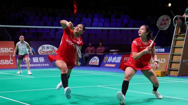 Indonesia berhasil jadi juara grup C Uber Cup 2026 setelah menang dramatis atas Taiwan dengan skor 3-2 di Horsens, Denmark, Selasa (28/4).