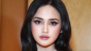 Berita Viral Selebriti dari InsertLive : Terpopuler: Syifa Hadju Balas Komentar Negatif hingga Reaksi Alleia Nonton Akting Ariel