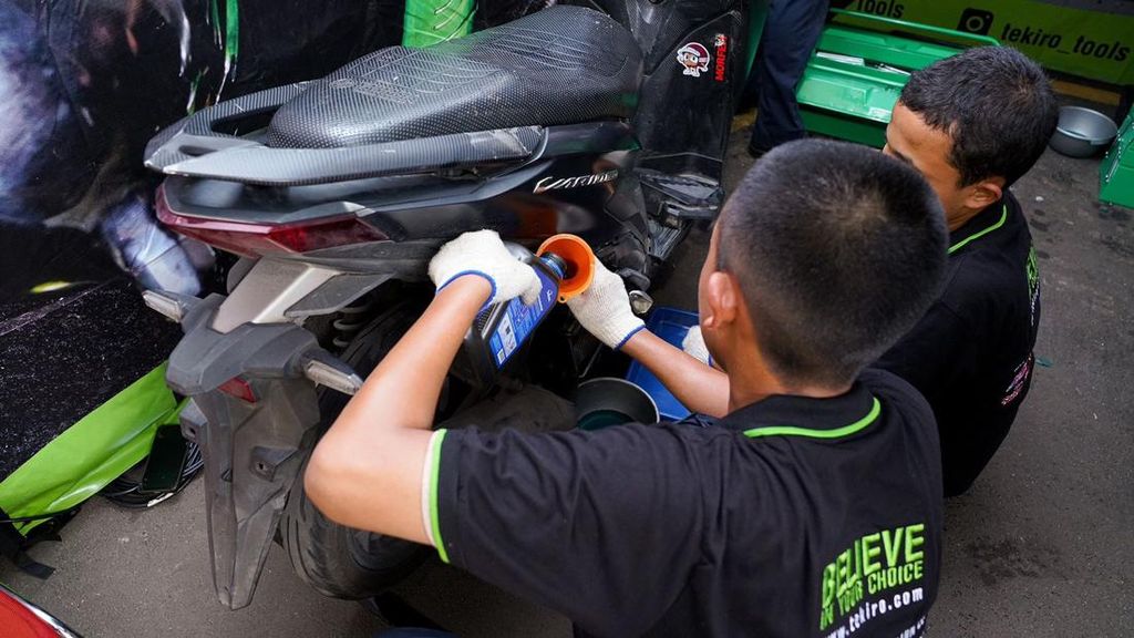 Kompetisi Mekanik Otomotif Tekiro Sabet Penghargaan Muri
