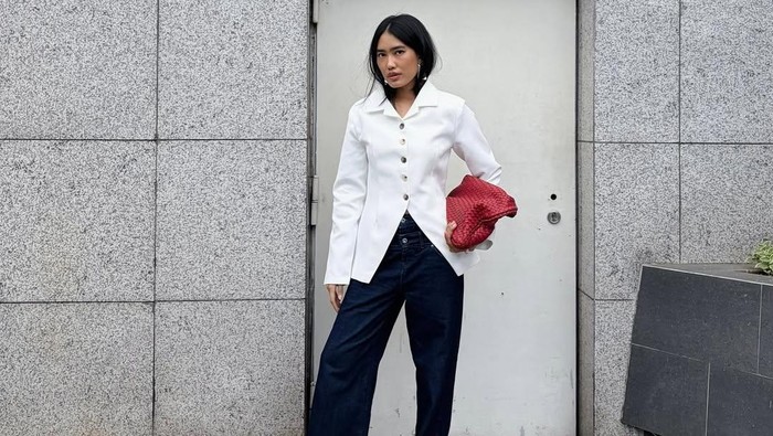 Get The Look: Ide Gaya Office Look Smart Casual ala Alika Islamadina