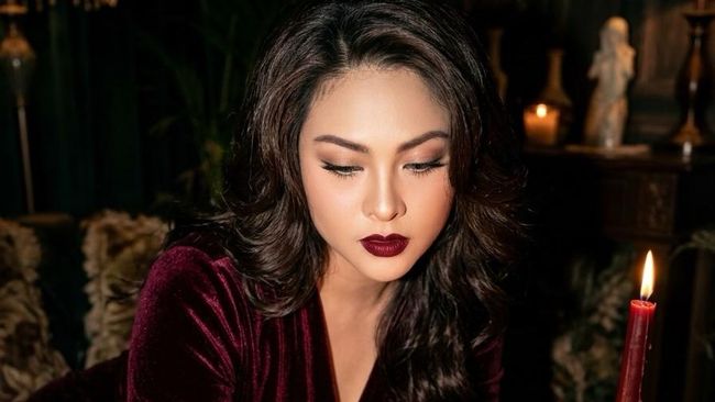 Potret Terbaru Audy Item Pasca Sukses Diet, Makin Menawan Saat Rayakan Ultah Ke-43