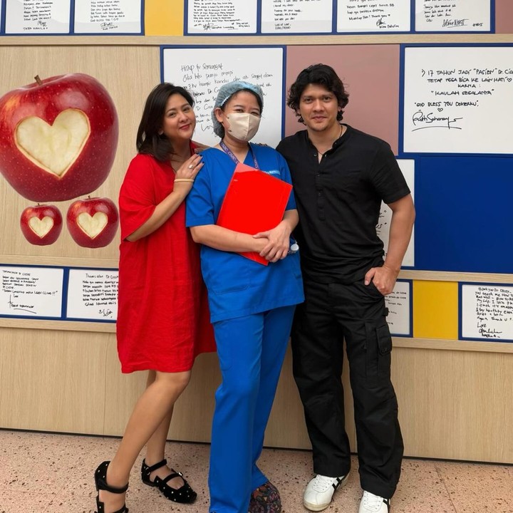 <p>Audy belakangan memang tengah fokus menjalani program diet untuk menurunkan berat badannya, Bunda. Perempuan kelahiran Jakarta ini melakukan diet dengan didampingi oleh dokter diet ternama, dr. Cissie Nugraha, MSc., MARS. Tak sendiri, Audy menjalani diet ini bersama suaminya Iko Uwais. Audy tidak menjelaskan secara detail program diet yang dijalaninya. Namun beberapa bulan terakhir, ia terlihat mulai aktif melakukan olahraga di gym. (Foto: Instagram @audyitem)</p>