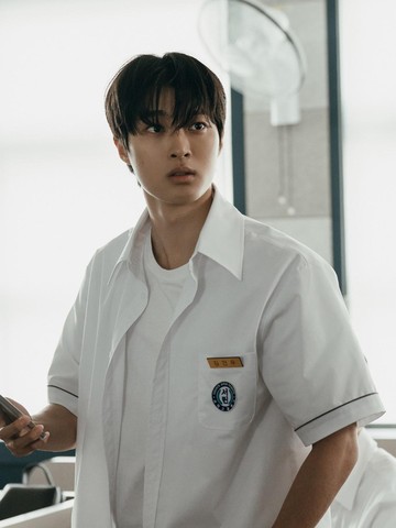 Potret Tampan Baek Sun Ho, Aktor yang Curi Perhatian di Serial If Wishes Could Kill