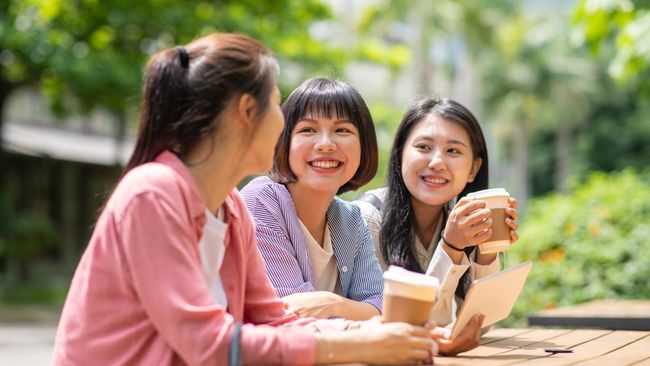 50 Topik Pembicaraan yang Seru dan Tidak Bikin Bosan, Lengkap!