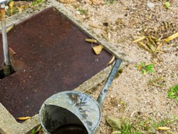 5 Kebiasaan Ibu-ibu di Rumah yang Bisa Picu Septic Tank Meledak
