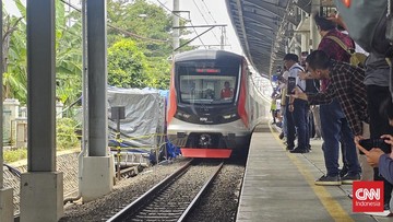 KAI Mulai Uji Coba KRL Melintas Stasiun Bekasi Timur