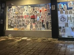 Sindiran 0-4 Kalah Hiasi Kantor Arema FC Usai Ditekuk Persebaya