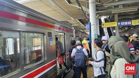 KRL Jalur Bekasi-Cikarang Kembali Beroperasi Normal Siang Ini