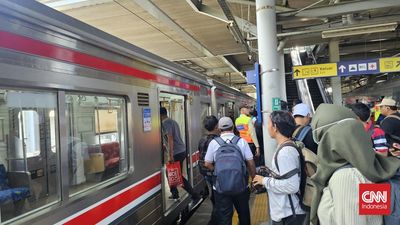 KRL Cikarang Kembali Beroperasi Normal dengan 281 Perjalanan