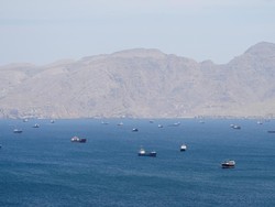 2 Pesawat Tak Dikenal Hantam Kapal Kargo Korsel di Selat Hormuz