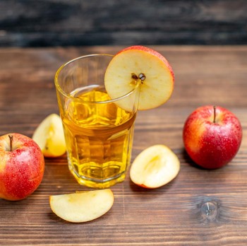 8 Manfaat Rutin Minum Air Cuka Apel di Pagi Hari
